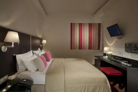 O&B Athens Boutique - 2