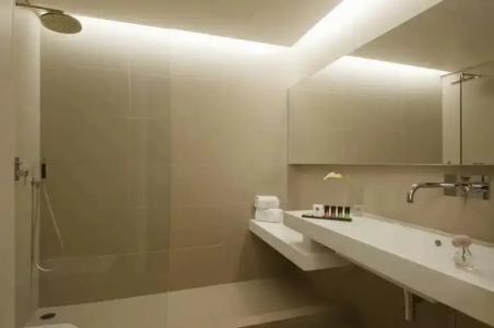 O&B Athens Boutique - 129