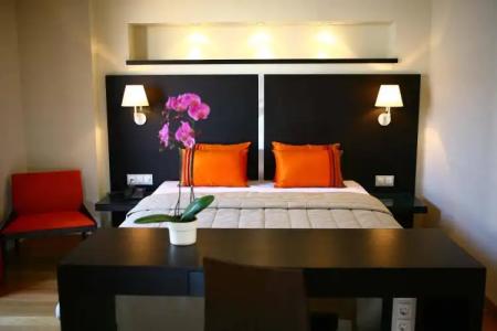 O&B Athens Boutique