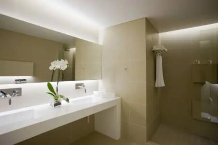 O&B Athens Boutique - 76