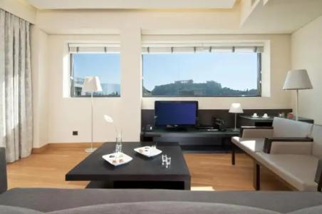 O&B Athens Boutique - 173