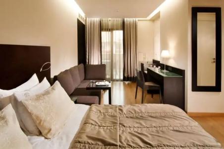 O&B Athens Boutique - 90