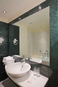 Arion Athens - 40