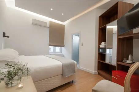 Acropolis Ami Boutique - 3