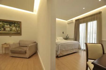 Acropolis Ami Boutique - 11