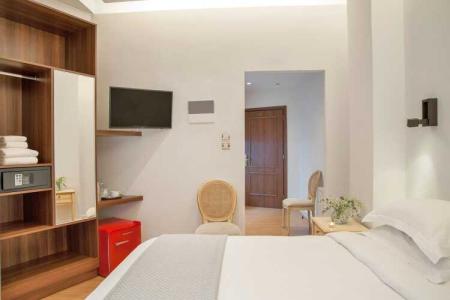 Acropolis Ami Boutique - 130