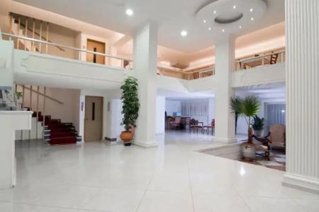 Acropolis Ami Boutique - 1