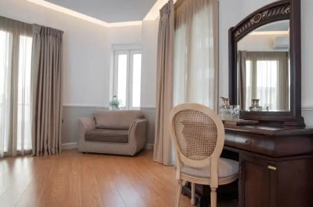 Acropolis Ami Boutique - 5