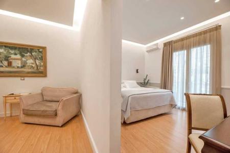 Acropolis Ami Boutique - 103