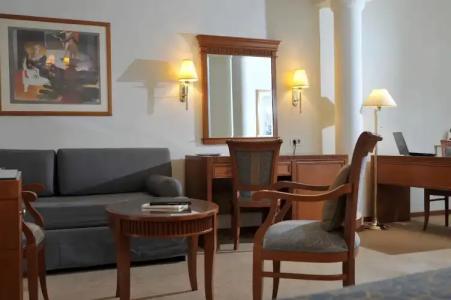 Athens Atrium & Jacuzzi Suites - 91