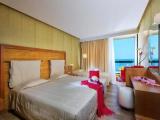 Standard Triple room with sea view