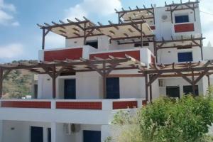 St George Studios & Apartments, Batsi