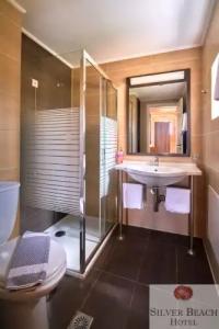 Silver Beach & Apartments - 54