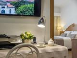 Executive Suite with city view