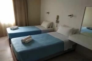 Top Hotel, Kato Stalos