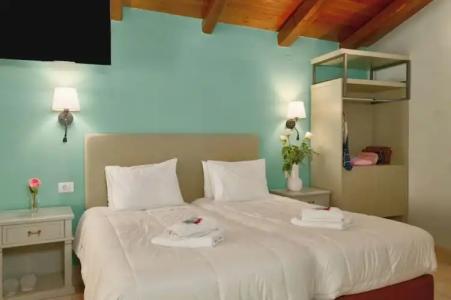 Parnassos Delphi - 180