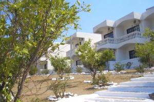 Agia Marina - Hotels