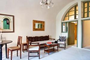 Lava Suites & Lounge