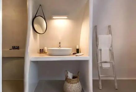 Nefeles Luxury Suites - 203