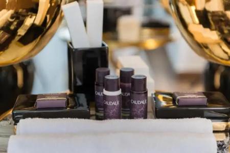 Nefeles Luxury Suites - 305