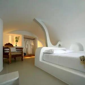 Nefeles Luxury Suites - 100