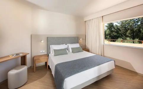 Pilot Beach Resort - 100