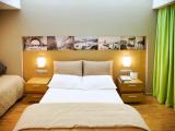 Standard Triple room with street view