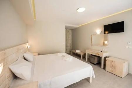 Artemis Apartments - 3