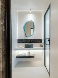 Ikies Santorini - 103