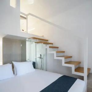 Muses Cycladic Suites - 131