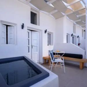 Muses Cycladic Suites - 111