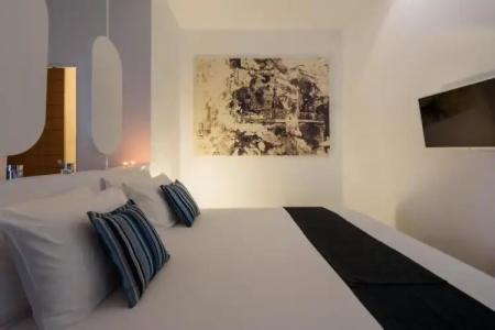 Muses Cycladic Suites - 90