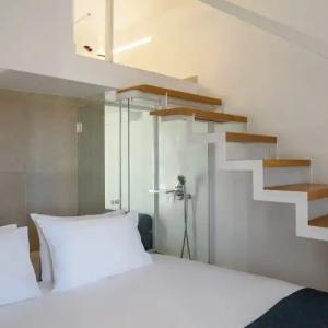 Muses Cycladic Suites - 130