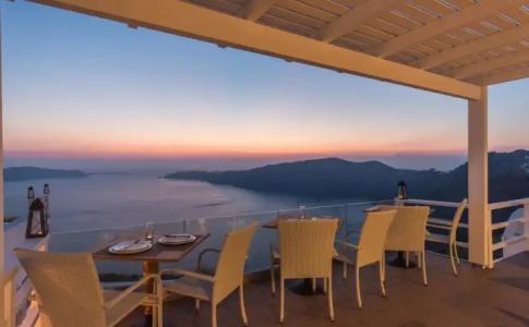 Gizis Exclusive - 25