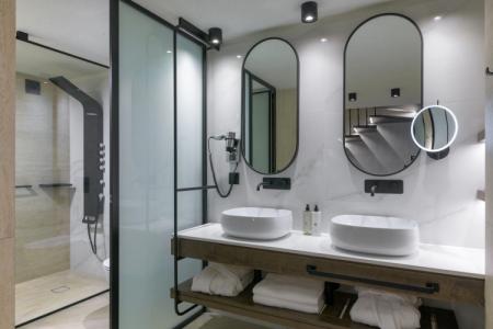 Olympic Palace - 200