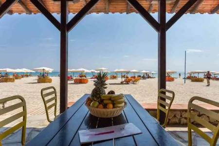 Alexander the Great Beach - 20