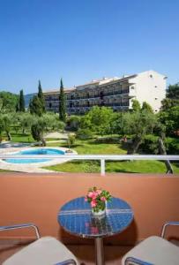 Delfinia - 19