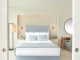 2 Bedrooms Deluxe Suite with pool view