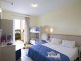 Family Quadruple room with garden view