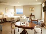 Open Plan Double Suite with panoramic view