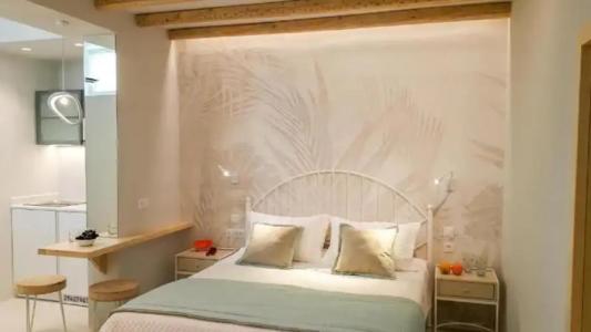 Antony Suites (Adults Only) - 37