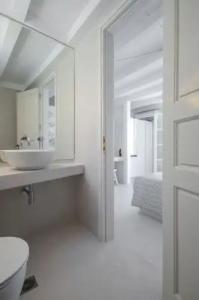 Antony Suites (Adults Only) - 53