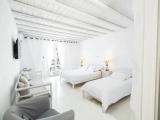 Standard Triple room with balcony