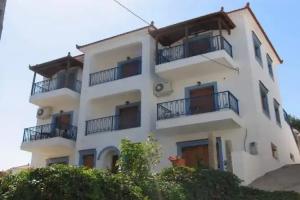 Kavos Hotel, Alonnisos town