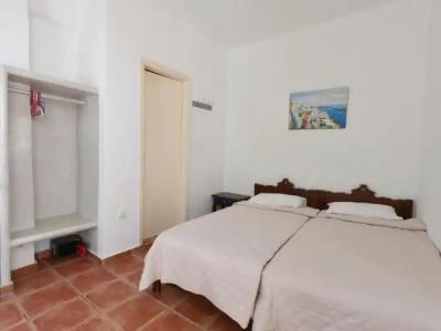 Anny Studios Perissa Beach - 39