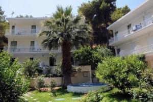 Zontanos Studios & Apartments, Poros