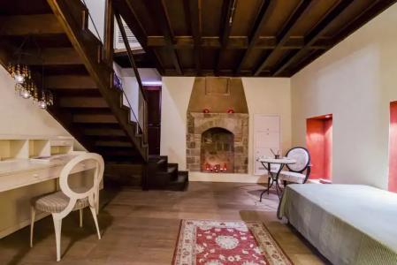 Avalon Boutique Suites - 12