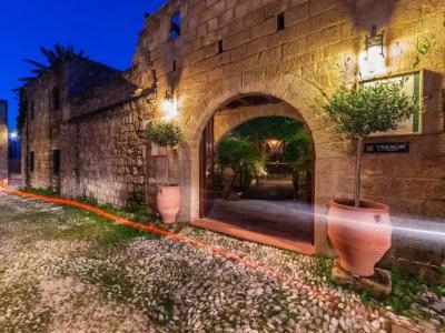 Avalon Boutique Suites - 70