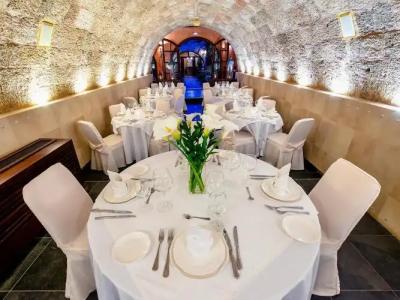 Avalon Boutique Suites - 21