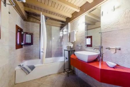 Avalon Boutique Suites - 30